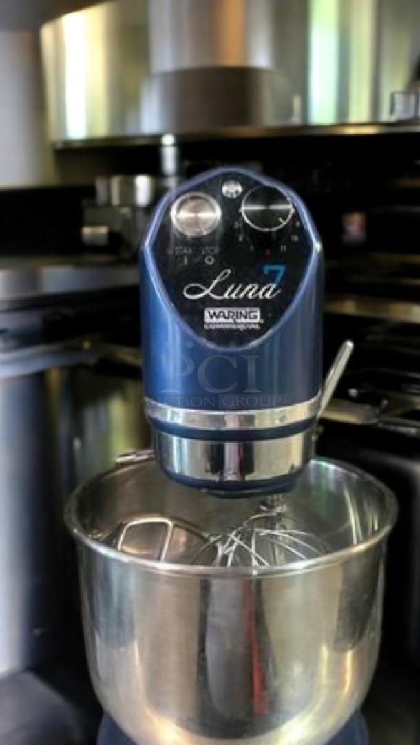 Waring Commercial Luna WSM7L mixer, 7 Qt, excellent condition, model panel visible, stainless steel bowl.