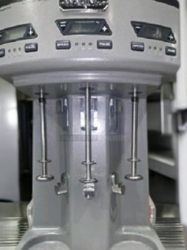 Waring WDM300TX Triple Spindle Drink Mixer, superb condition, fully tested, 120V. Controls and spindle visible.