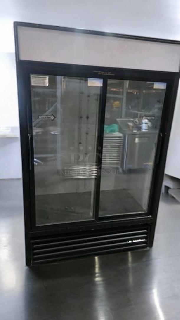True GDM-45 two-glass door merchandising refrigerator in excellent condition, 115V, fully tested and working.