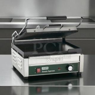 Excellent Condition - Waring WDG250 Grooved Top & Smooth Bottom Panini Sandwich Grill - 14 1/2