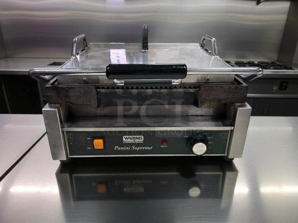 Waring WDG250 Panini Grill, grooved top, smooth bottom, 14.5"x11" surface, 120V, 1800W, excellent condition, tested working.
