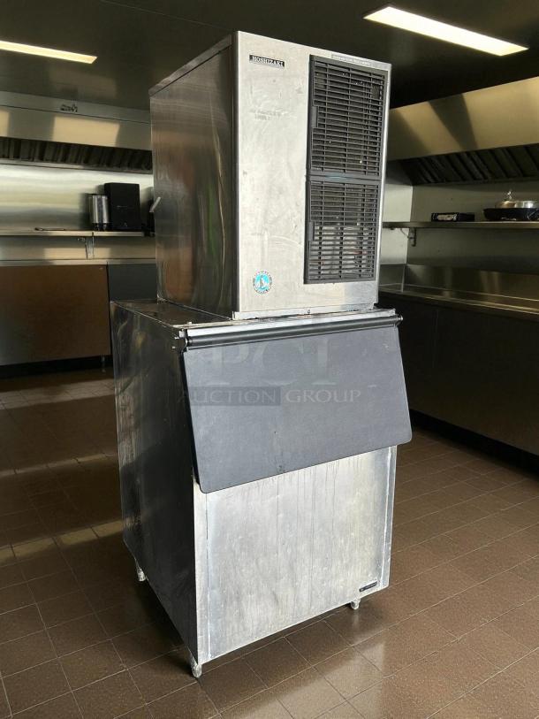 Hoshizaki KM-515MAH icemaker in excellent condition, air-cooled, stainless steel, tested and working, crescent cuber model.