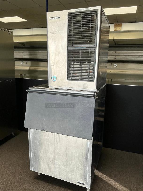 Hoshizaki KM-515MAH Crescent Cuber Icemaker, air-cooled, excellent condition, tested and working, with visible brand label.