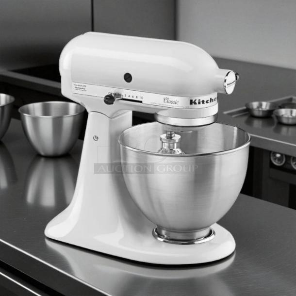KitchenAid KSM75WH1 Classic Plus 4.5 Qt Tilt-Head Stand Mixer in white, tested and working, excellent condition.