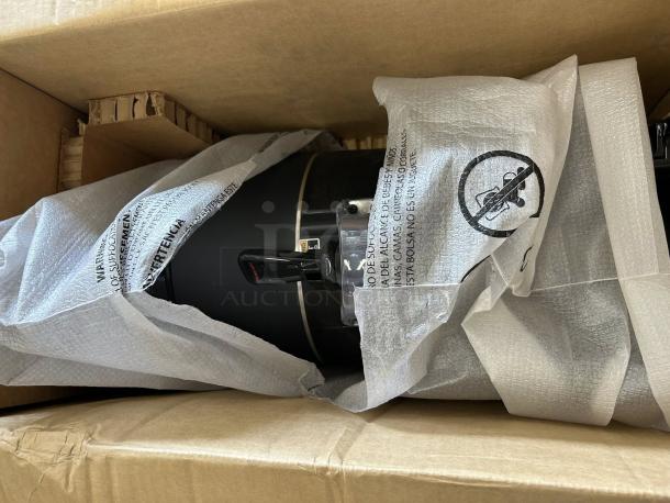 Bunn 42700.0200 TF 1 Gallon Stainless Steel ThermoFresh Server, digital sight gauge, new in original box, partially unwrapped.