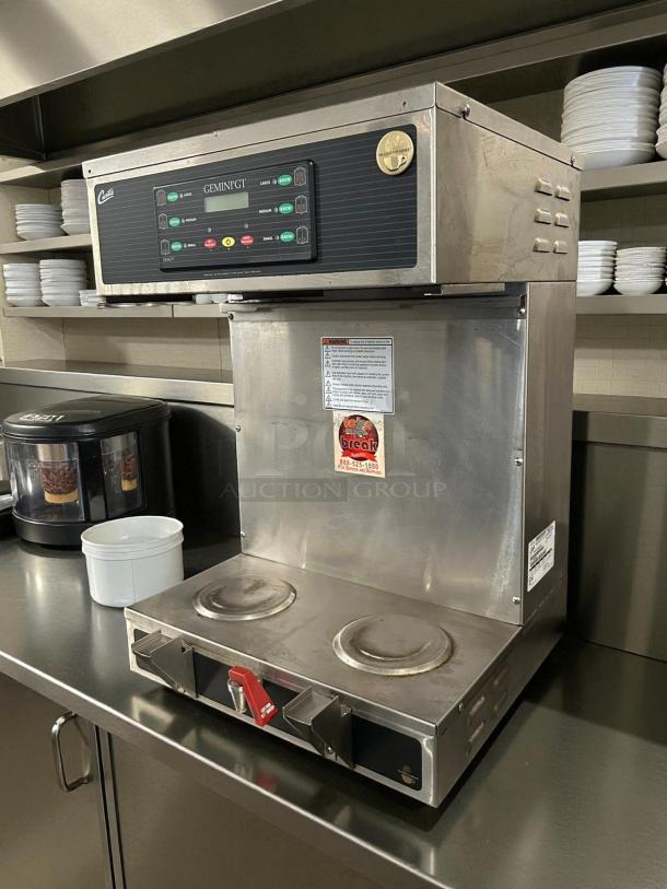 Curtis GEMTS10A1000 G3 Gemini Twin 1.5 Gallon Satellite Coffee Brewer, excellent condition, 220V, tested and working.