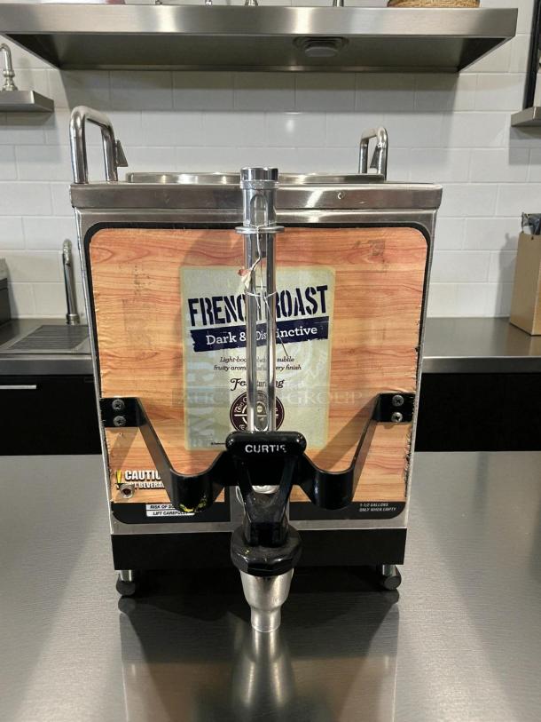 Curtis GEM3IF 1.5 Gallon Satellite Coffee Server with IntelliFresh, tested and working, showing French Roast label.