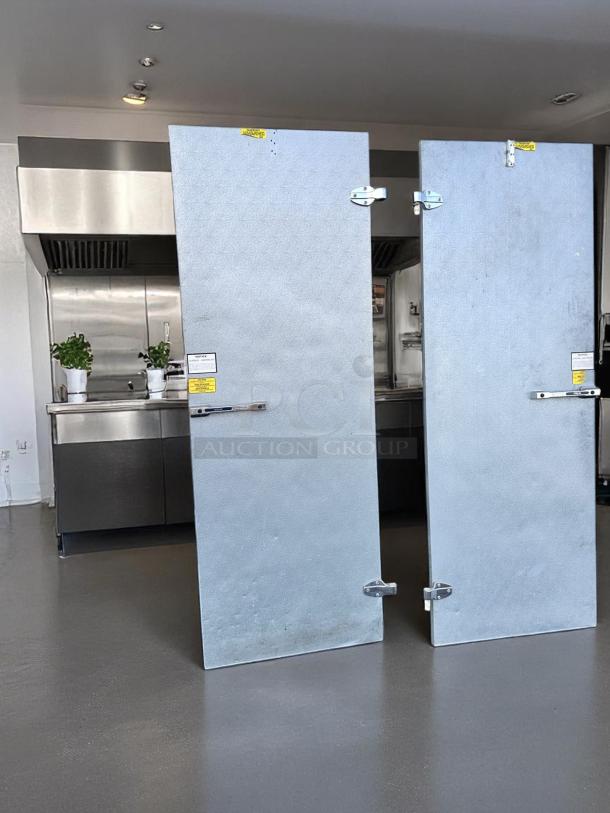 Norlake walk-in cooler double door unit with heavy-duty insulated panels, fully tested and working, excellent condition.