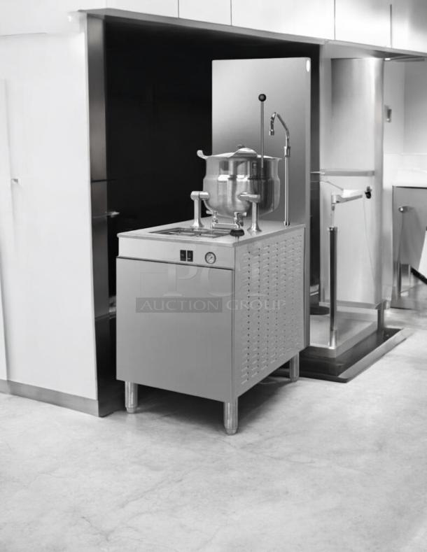 Brand New Cleveland KGL-40 40-Gallon Gas Stationary Tilting Kettle, natural gas, fully tested, stainless steel.