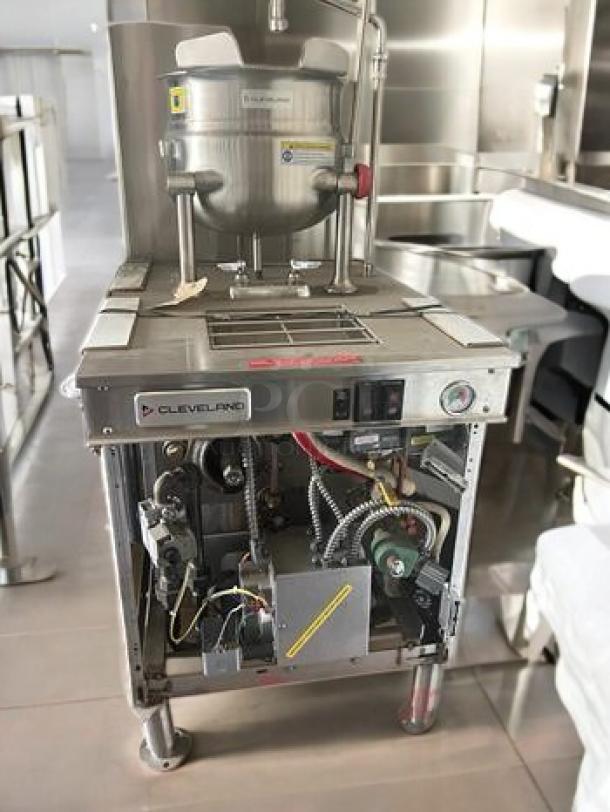 Brand new Cleveland KGL-40 gas stationary tilting kettle, 40-gallon capacity. Natural gas, fully tested, working. Model label visible.