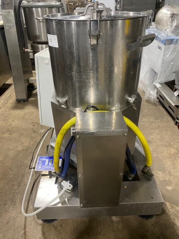 Commercial stainless steel electric cutter/mixer, heavy-duty, 2-speed. Features Yooyist digital timer. Good condition.