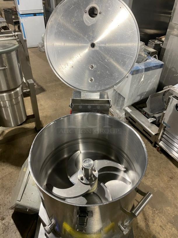 Commercial stainless steel cutter/mixer, electric-powered, 2-speed, with Yooyist digital timer. Includes large blade assembly.