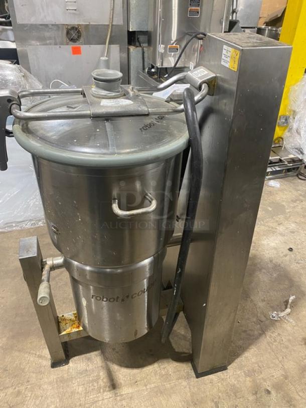 Robot Coupe R60 commercial stainless steel food processor, 66.5 Qt capacity, electric 2-speed, 208-240V 3 Phase, used condition.