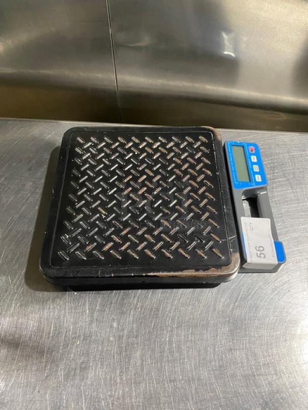 Ava Weigh 334RSB250T digital receiving scale with handle, 250 lb capacity, features diamond-pattern platform, minor wear.