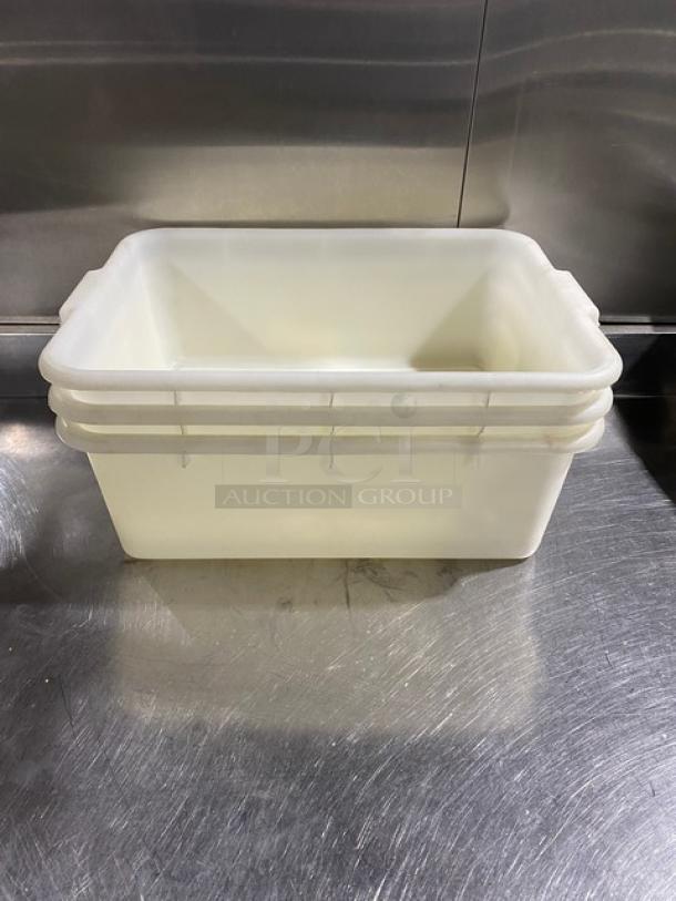 White rectangular food storage container with handles, durable plastic, commercial use, excellent condition.