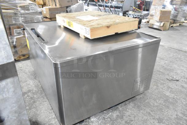 Blodgett 1048B stainless steel commercial single deck pizza oven, natural gas powered, in used condition.