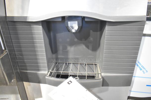2019 Manitowoc IYF0600A-261 ice head on SPA310 dispenser; stainless steel, 208-230V, 1 phase. Excellent condition.