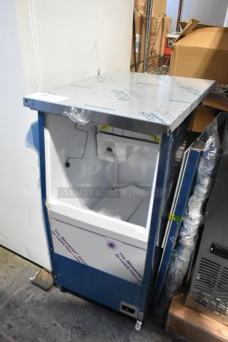 BRAND NEW Hoshizaki AM-50BAK ice machine, top hat cube, 27 lb. bin, 54 lb. production, 115V, 1 Phase, some scratches.
