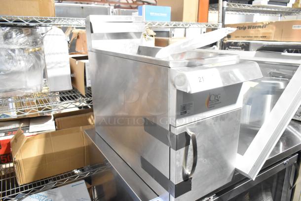 BRAND NEW 2025 Cooking Performance Group FCPG15 Natural Gas Fryer, 15 lb., 26,500 BTU, with metal fry basket, minor dents.