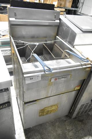 Cecilware Pro FMS705NAT stainless steel deep fat fryer, 70 lb capacity, natural gas, with 2 metal baskets. Used condition.