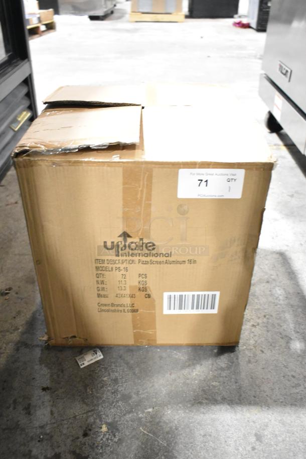 Case of 6 boxes, each with 12 Update PS-16 16" pizza screens. Box marked "Scratch and Dent."
