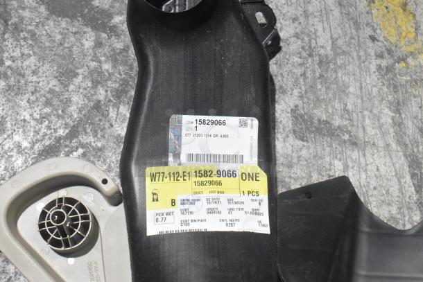 Brand new GM 19166248 roof luggage carrier cross rail kit, in black poly bin, with labels showing part numbers and specifications.