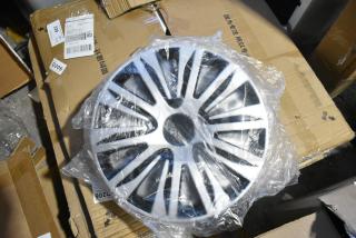 Brand new 4CAP160V-SB hubcap, model D86422433010, shown in original packaging with noticeable scratches.