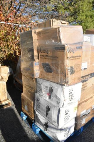 Boxes of new scratch-and-dent items, including containers and cutlery packs, stacked on a blue pallet outdoors.
