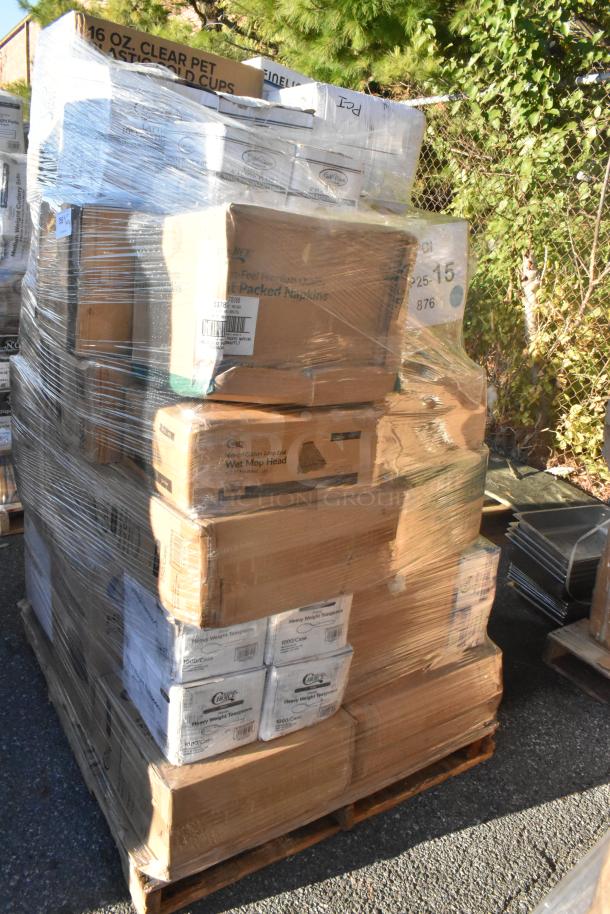 Pallet of 35 brand new scratch and dent items, including boxes of containers, trash cans, teaspoons, bakery, and ice bags. Markings indicate contents and quantities.