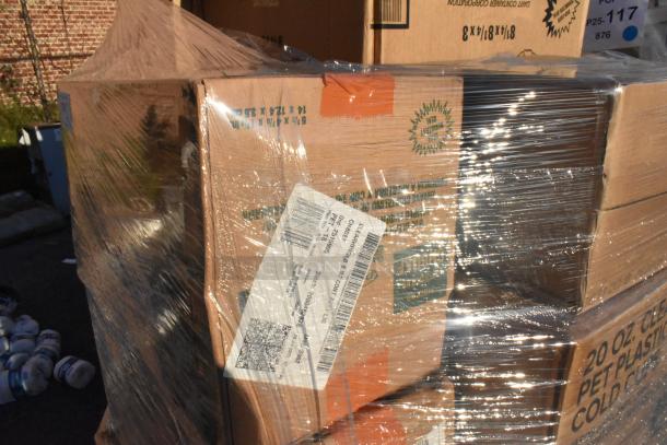 Shrink-wrapped pallet with 21 brand new scratch and dent items, including boxes of lids, containers, and food trays. Shipping labels visible.