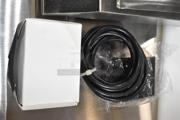 Tor Rey PPC-5/10 10 lb. Digital Scale, new, scratch and dent condition, includes remote indicator and foot pedal.