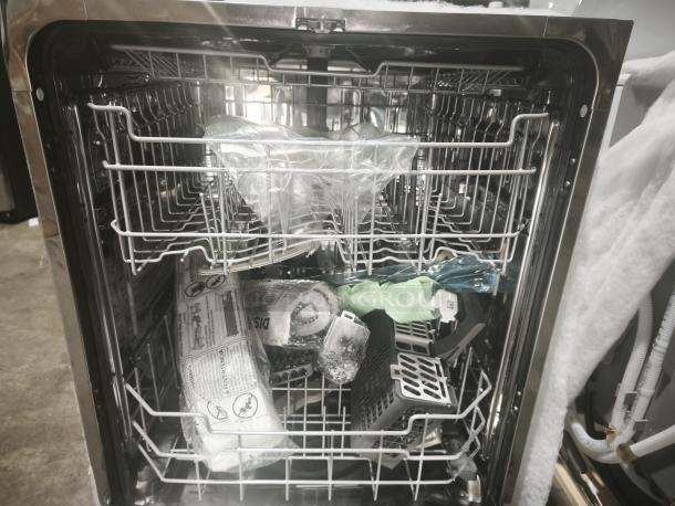 BRAND NEW GE® Top-Control Dishwasher GDT665SSNSS, with Sanitize Cycle, Dry Boost™. Scratch and dent condition.