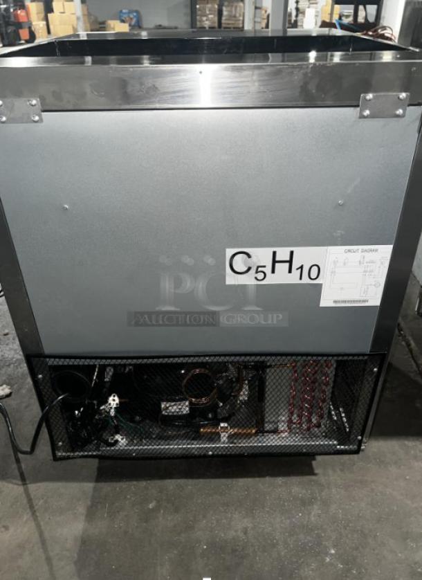 BERG BERS27 sandwich prep table, 8 pans, 1-door, durable design, efficiency-enhancing, circuit diagram visible.