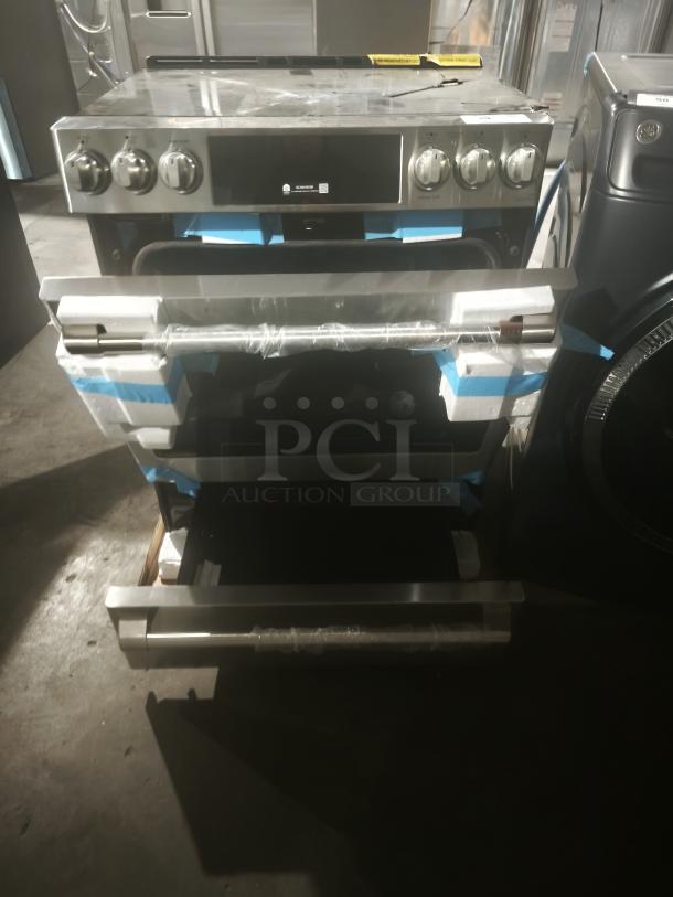 New GE Café 30" Smart Slide-In Range, Model CES700P2MS1. Radiant and convection, front-control, pristine condition.