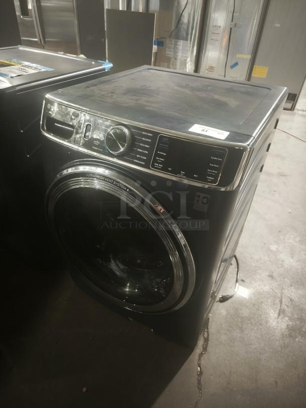 Like new GE Profile 5.3 cu ft front-load washer, model PFW870SPVRS, featuring UltraFresh Vent System+ and OdorBlock™.
