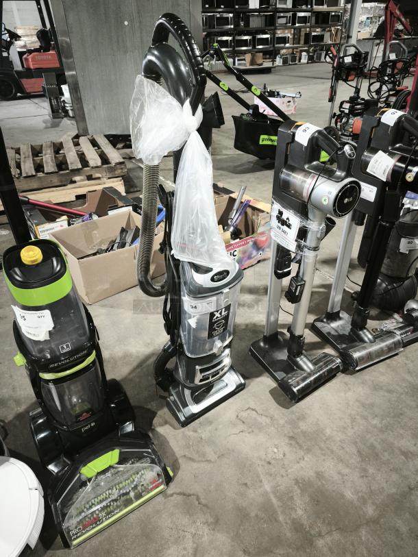 Shark UV550 Lift-Away XL Upright Vacuum, silver, good condition, model number UV550, features Lift-Away function.