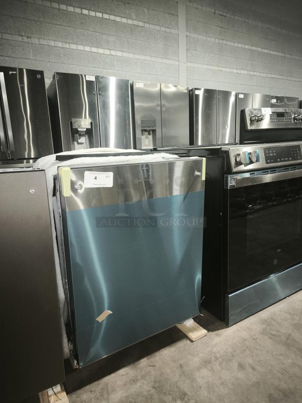 BRAND NEW SCRATCH AND DENT: GE® GDT670SMV1ES dishwasher, stainless-steel interior, Dry Boost™, Sanitize Cycle, minor dents.