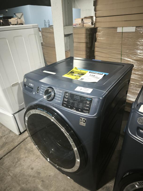 GE GFW550SPRRS 4.8 cu ft Front-Load Washer, like new, featuring UltraFresh Vent System with OdorBlock™.