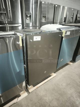 BRAND NEW SCRATCH AND DENT: GE® GDT665SSNSS Dishwasher, top-control, sanitize cycle, Dry Boost™ with Fan Assist.