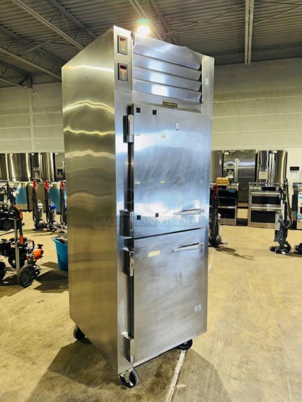 Traulsen RDT132WUT-HHS stainless steel single section reach-in refrigerator/freezer, 21.6 cu. ft., like new condition.