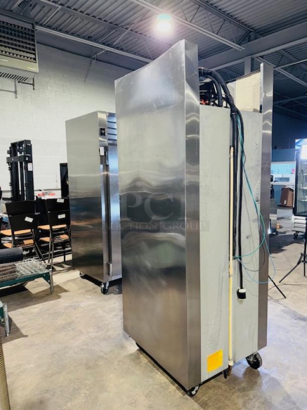 Traulsen RDT132WUT-HHS stainless steel reach-in refrigerator/freezer, 21.6 cu. ft., excellent condition, 115 volts, single section.