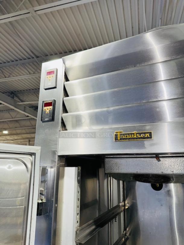 Traulsen RDT132WUT-HHS stainless steel reach-in refrigerator/freezer, 21.6 cu. ft., phase voltage 115, like new condition.