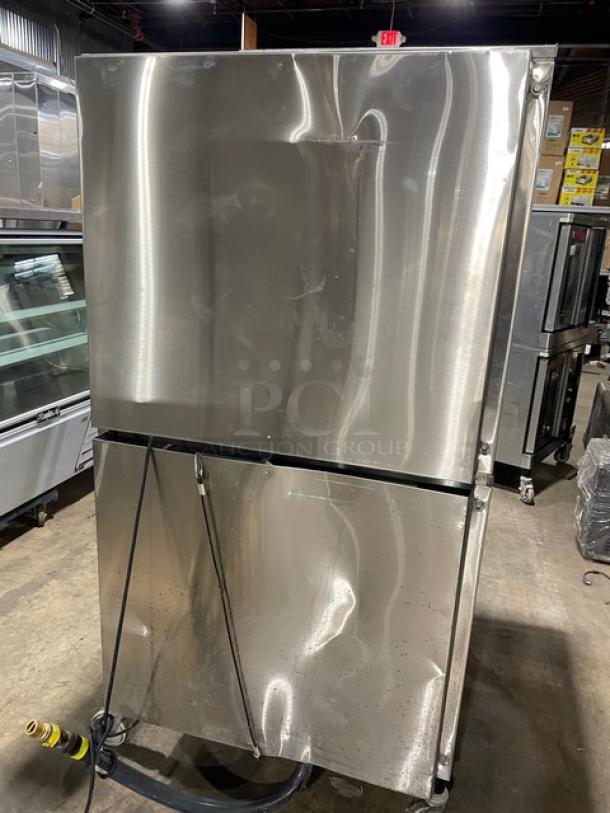 Blodgett Dual-Flow commercial double-stacked convection oven, stainless steel, natural gas, solid state thermostat, on casters.