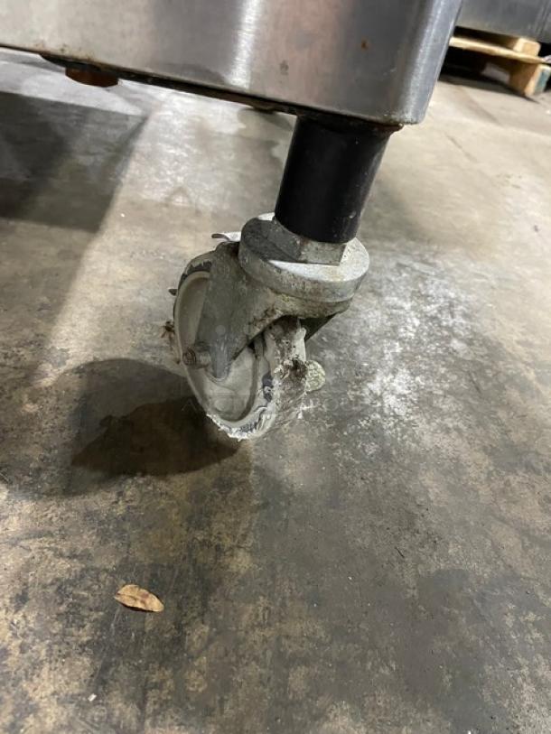 Blodgett Dual-Flow Series convection oven caster. Stainless steel, natural gas, on casters for mobility.