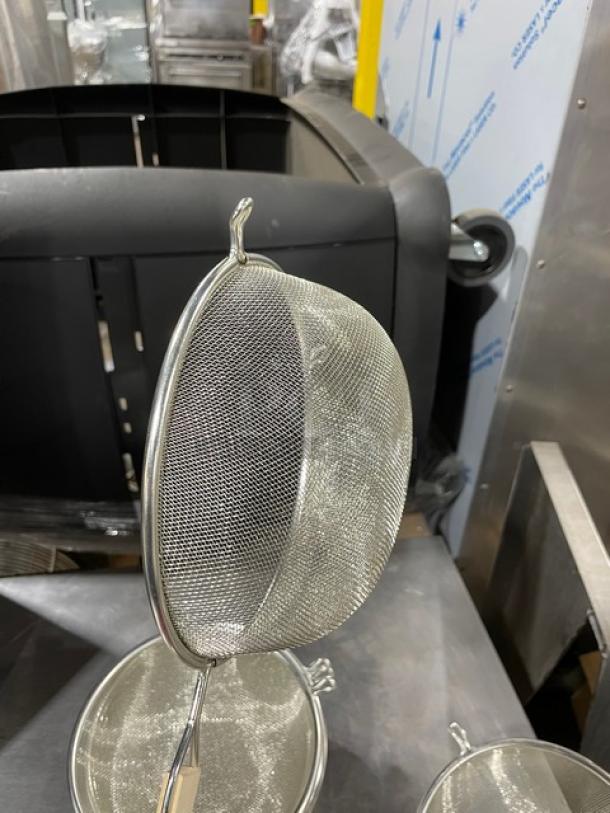 NEW Adcraft SGTN-8 8" round mesh strainer, tinned steel, with wooden grip handle. Pristine condition, commercial use.