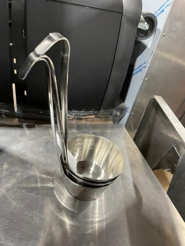 NEW Adcraft D-32GSA stainless steel dipper ladle, 32 oz. capacity, commercial grade, new condition.