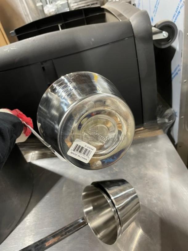 NEW Adcraft 32 Oz. Stainless Steel Dipper Ladle, Model D-32GSA. Pristine condition, label reads "Made in China."