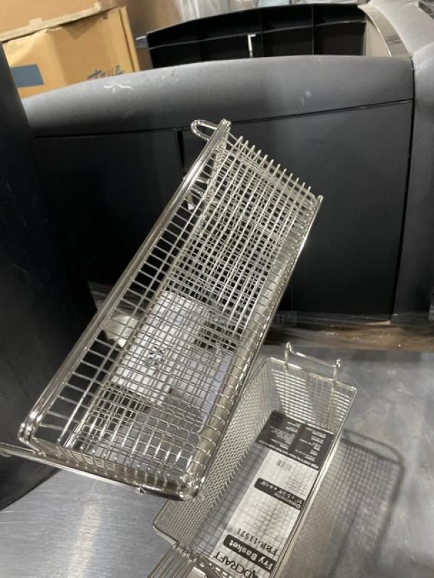 Adcraft FBR11571 commercial mesh fry basket with black grip handle, new condition.