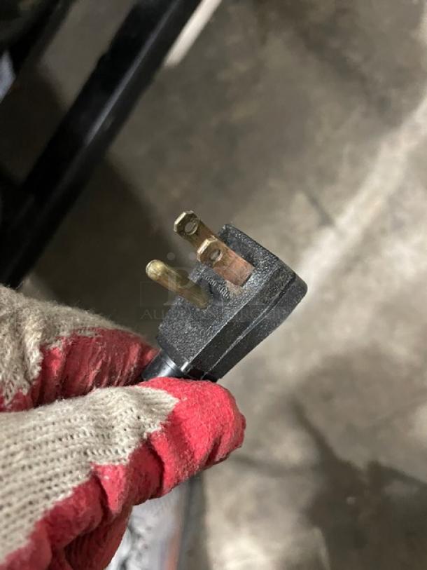 Electrical plug for True T-23F commercial freezer, model T-23F. Standard 115V, 1 phase connection.