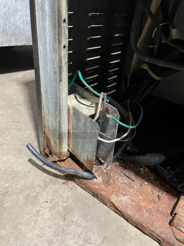 Entree S48-MT commercial prep table wiring and interior details, visible rust and worn condition. Model: S48-MT SN: 1608ENTH00088.